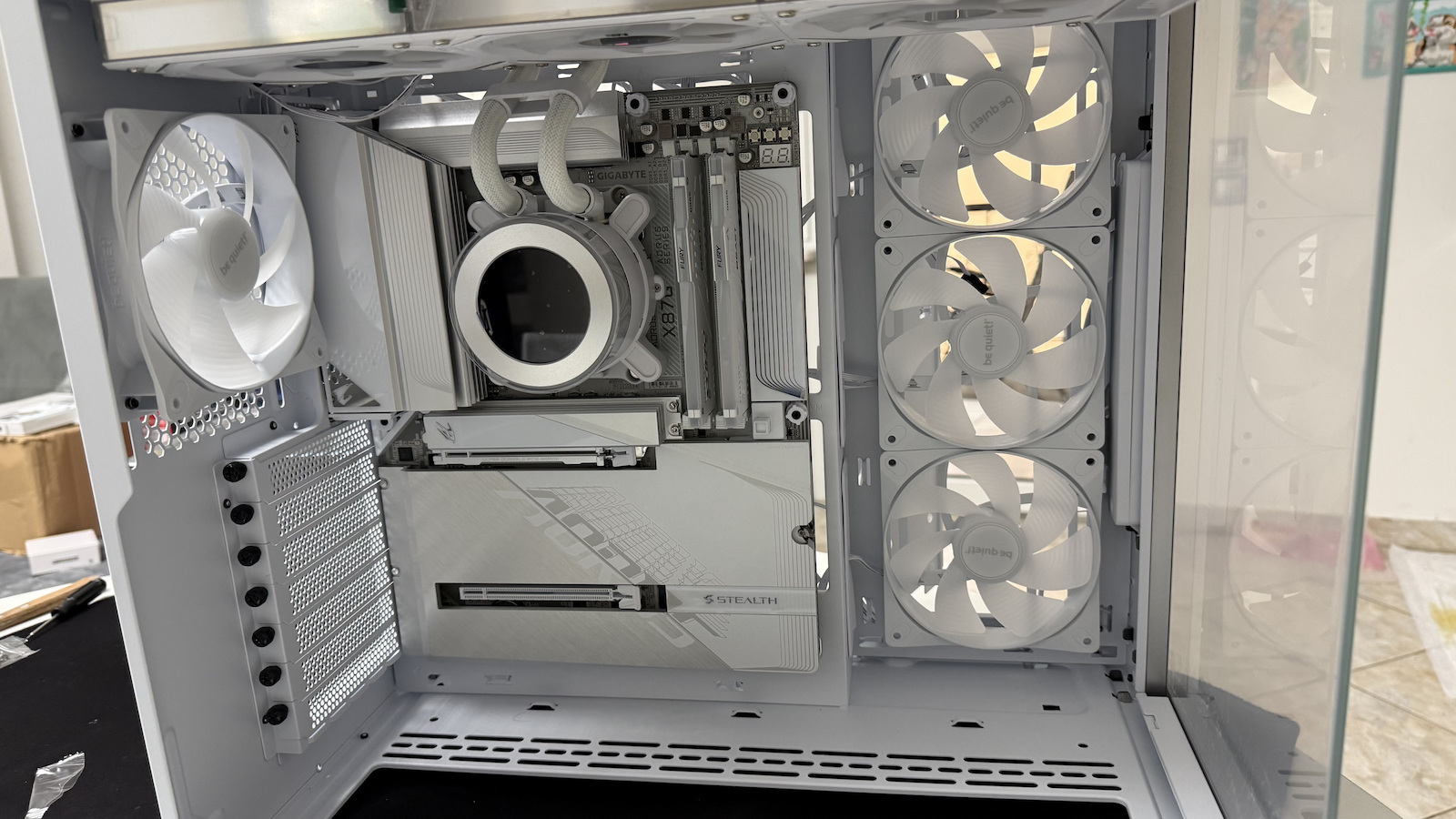 Gigabyte X870 AORUS STEALTH ICE Wi-Fi Motherboard ATX με AMD AM5 Socket