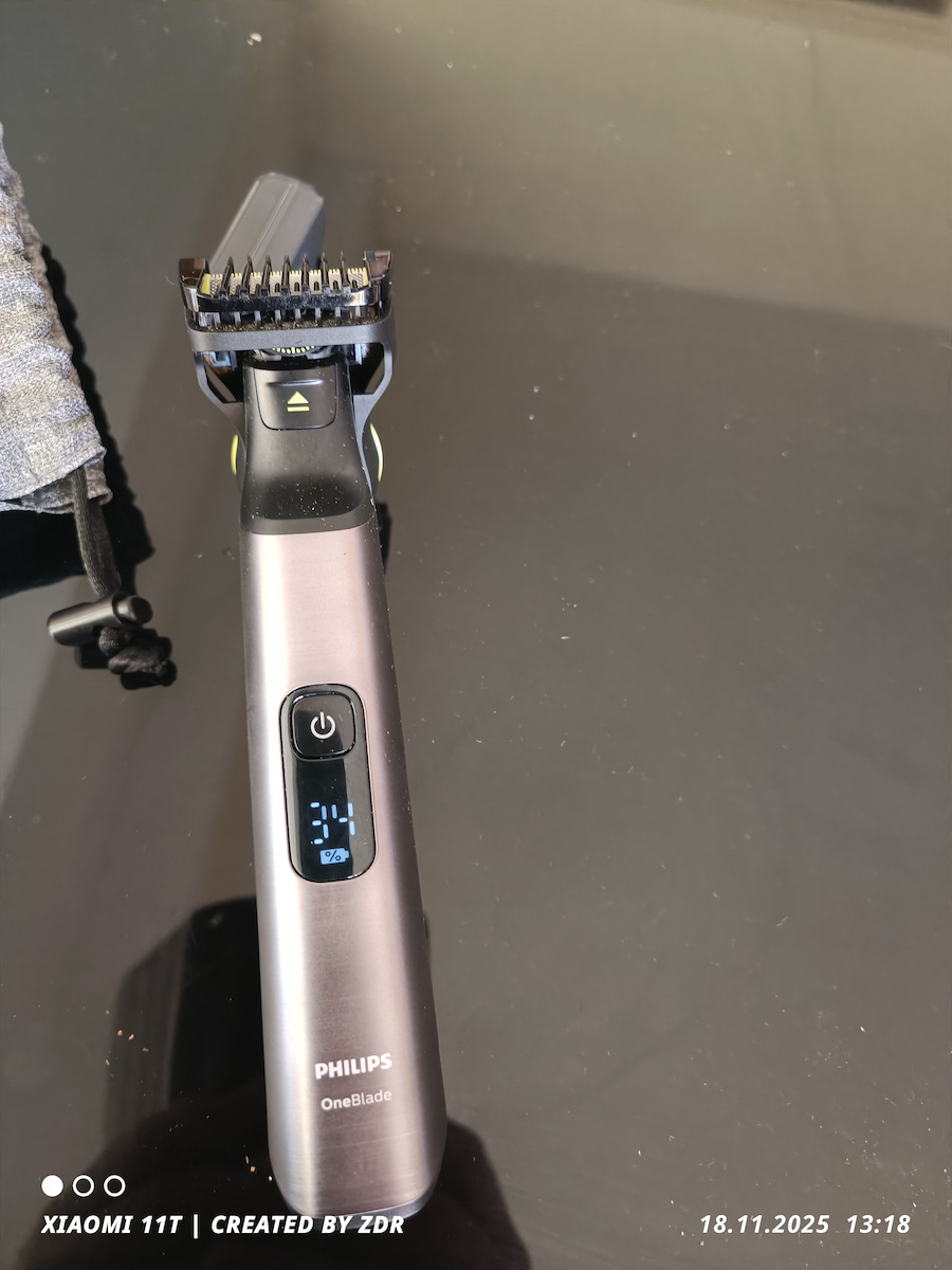 Philips OneBlade Pro 360 QP6552/15 Electric Shaver Face / Body Rechargeable