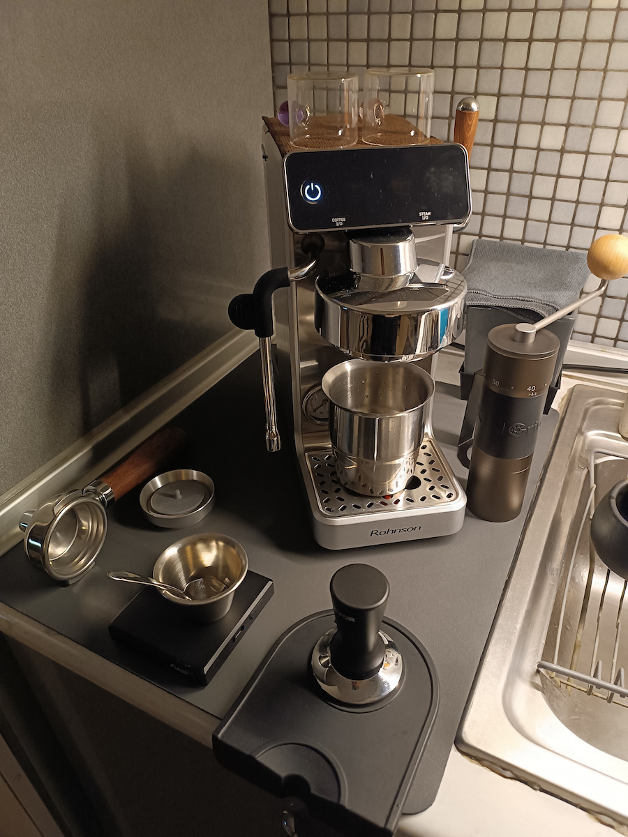Rohnson Suprema Automatic Espresso Machine 2700W Pressure 20bar Silver