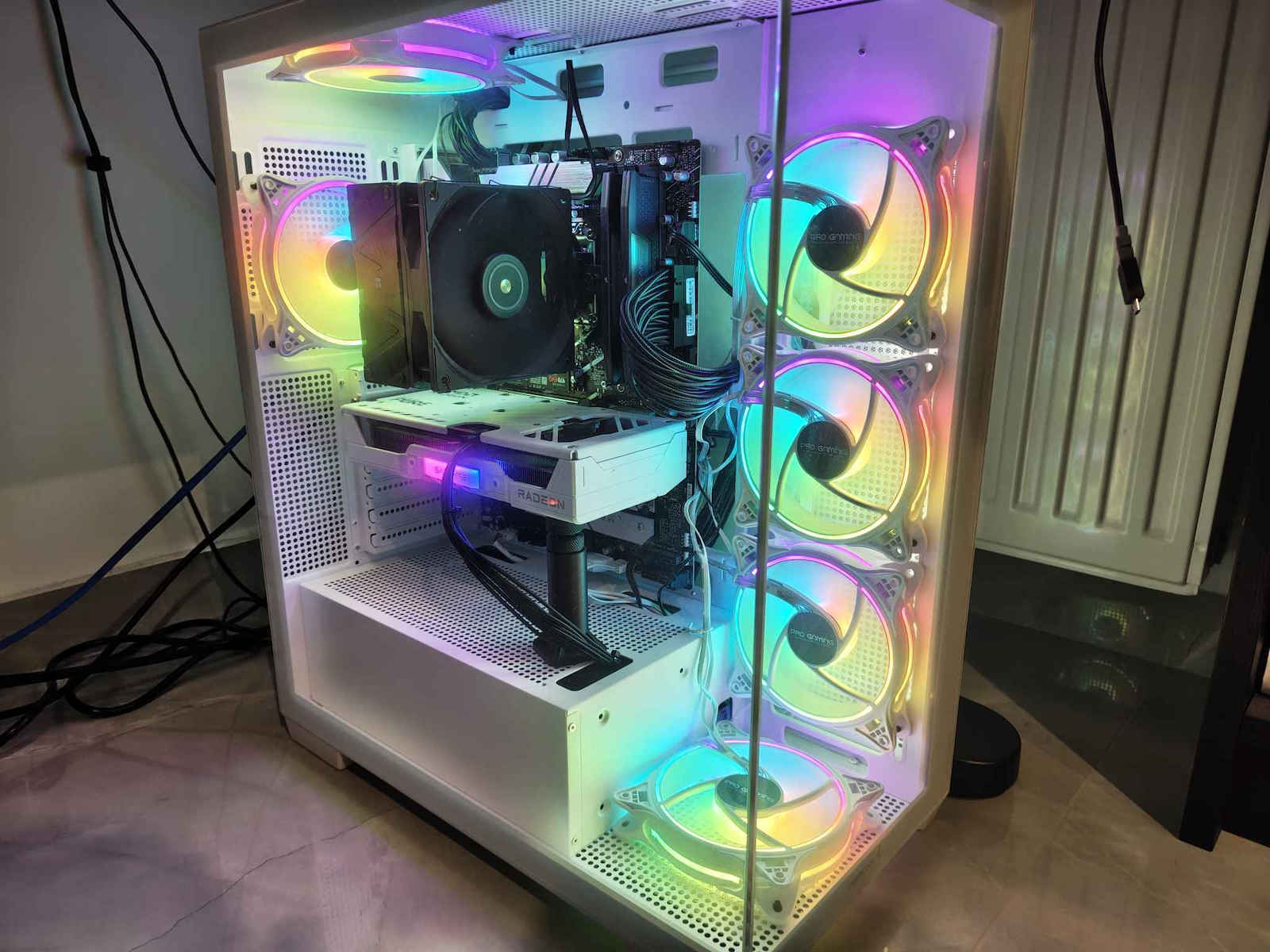 ProGaming 103491 Ventilator Pentru Carcasă 120mm (1800rpm / 62cfm) cu Iluminare ARGB și Conexiune 4-Pin PWM 6 Bucăți Alb