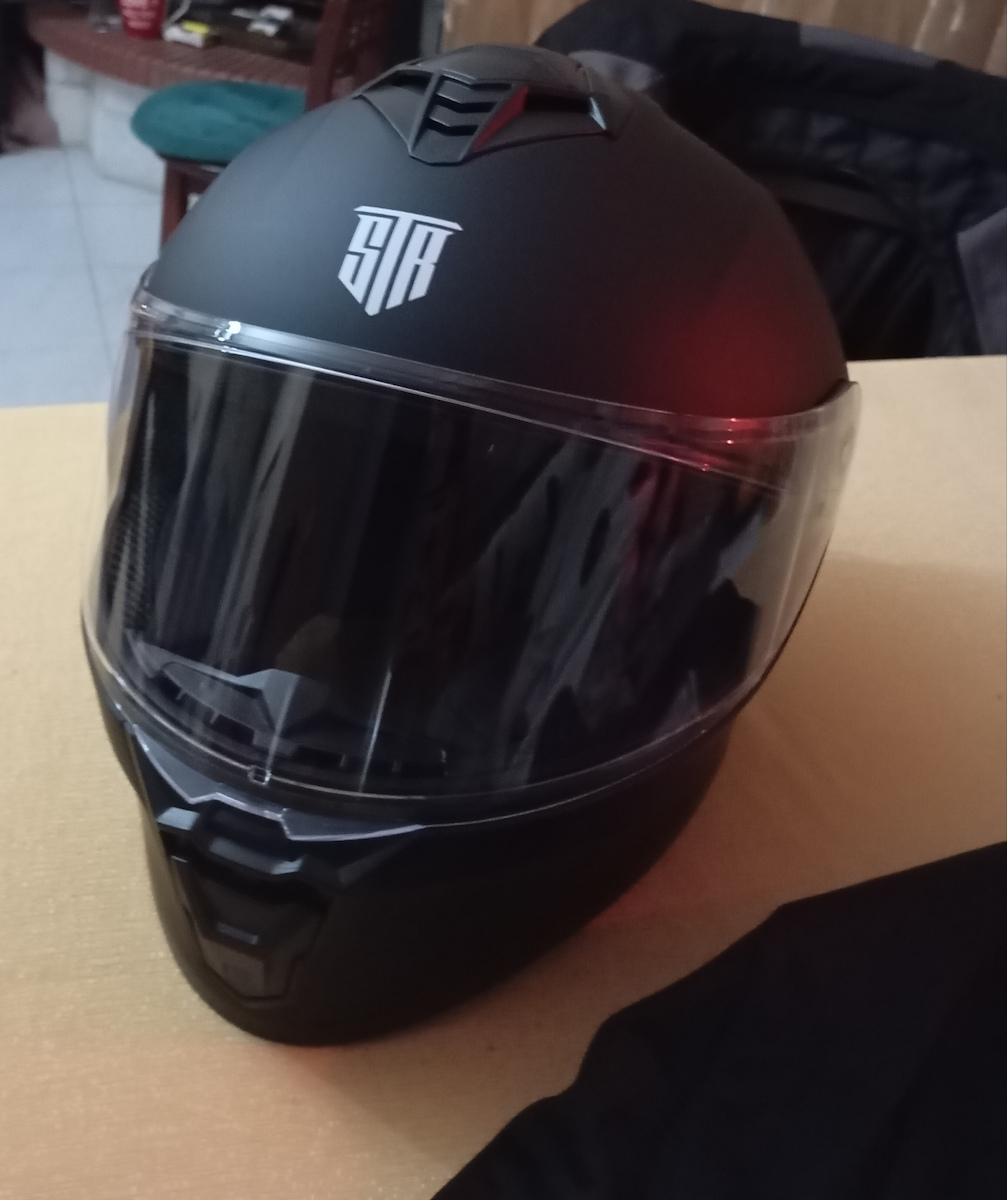 STR GT-2 Black Matt Motorcycle Helmet Full Face ECE 22.06 1450gr