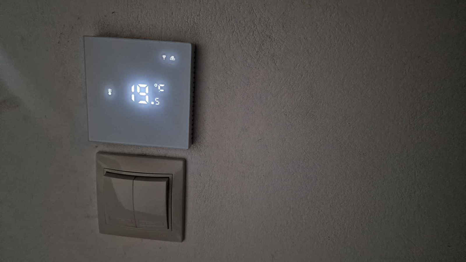 Hysen HY607-WiFi Ψηφιακός Θερμοστάτης Smart με Οθόνη Αφής και Wi-Fi