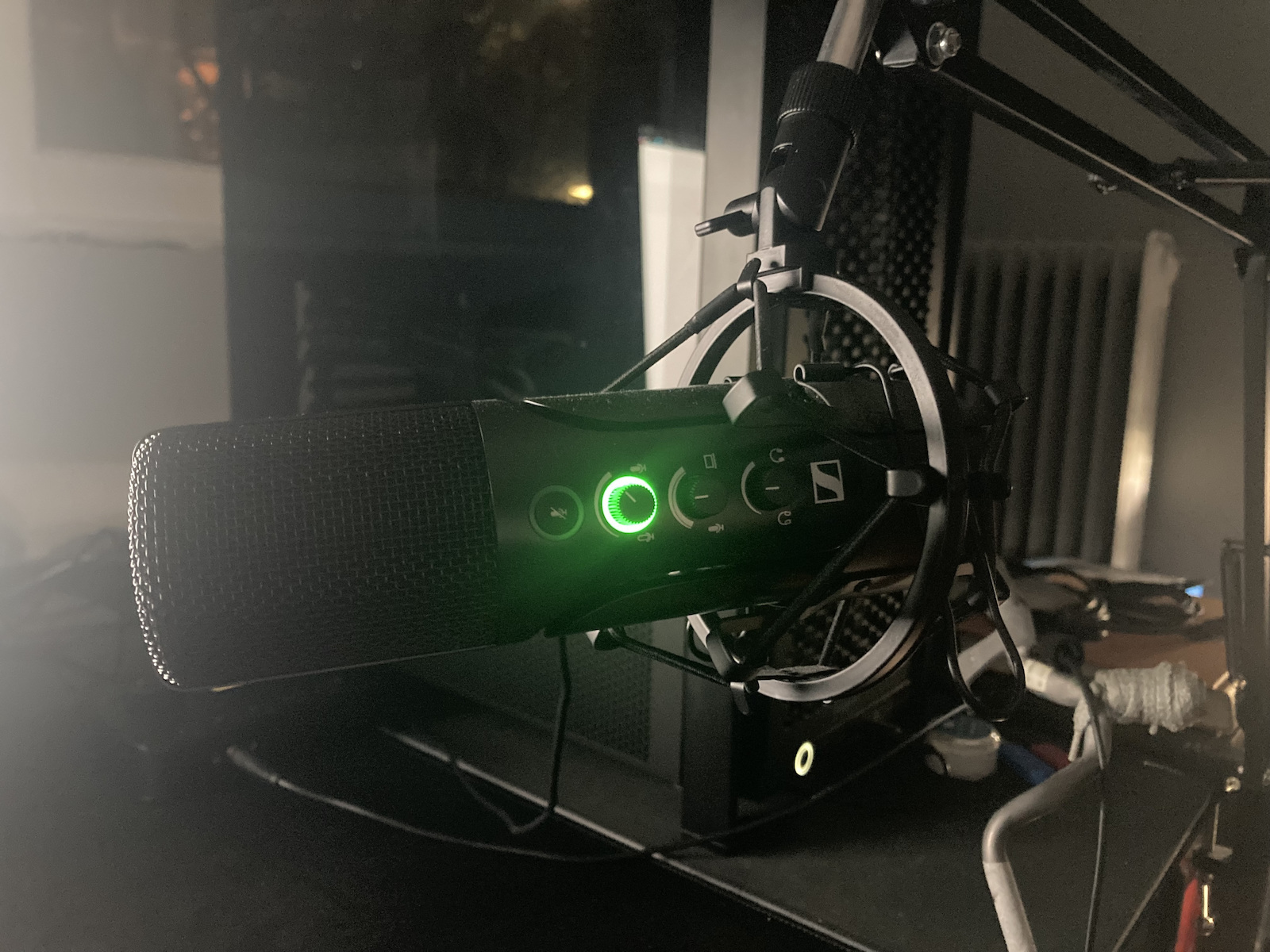 Sennheiser Profile Кондензаторен Микрофон с USB Type-C Настолен за Вокали в Черен Цвят