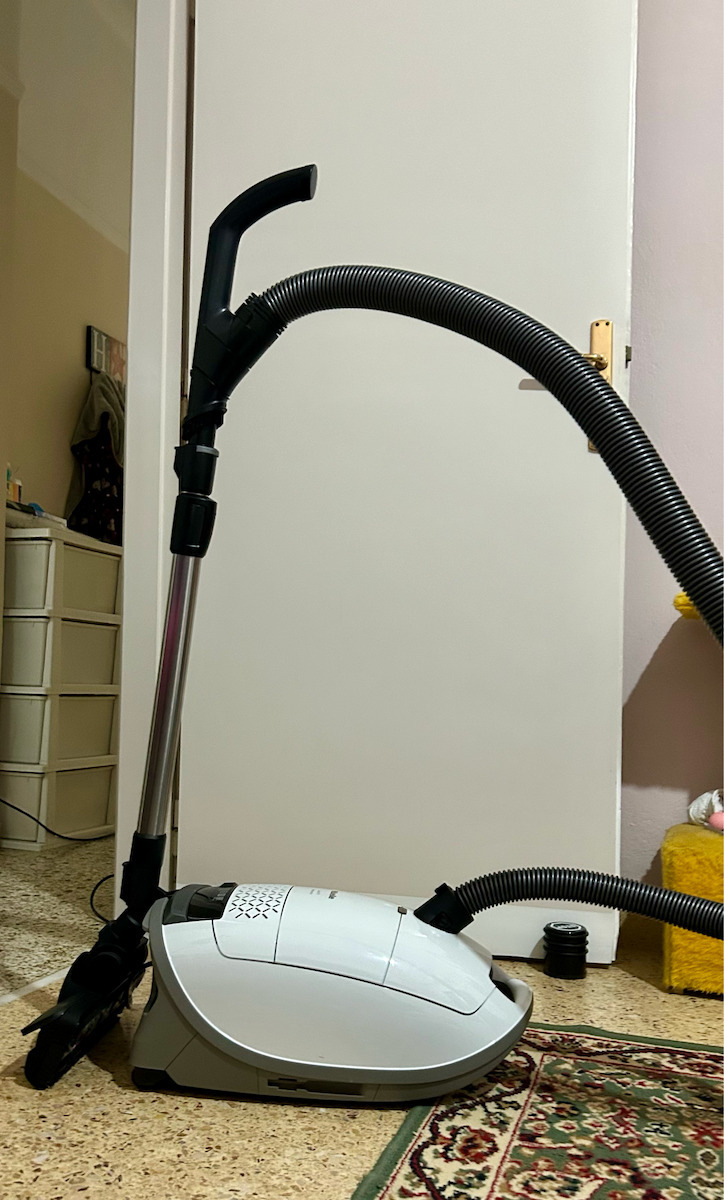 Miele Guard M1 Прахосмукачка 800W С торба 4.5лт Бяла