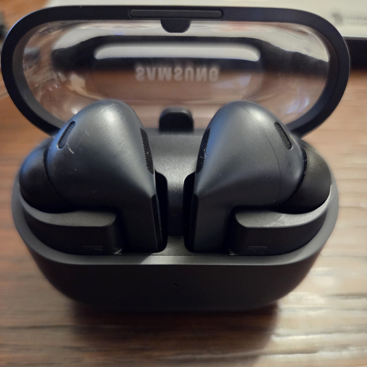 Samsung Galaxy Buds3 FE Bluetooth Handsfree Earphones with Sweat Resistance and Charging Case Gray