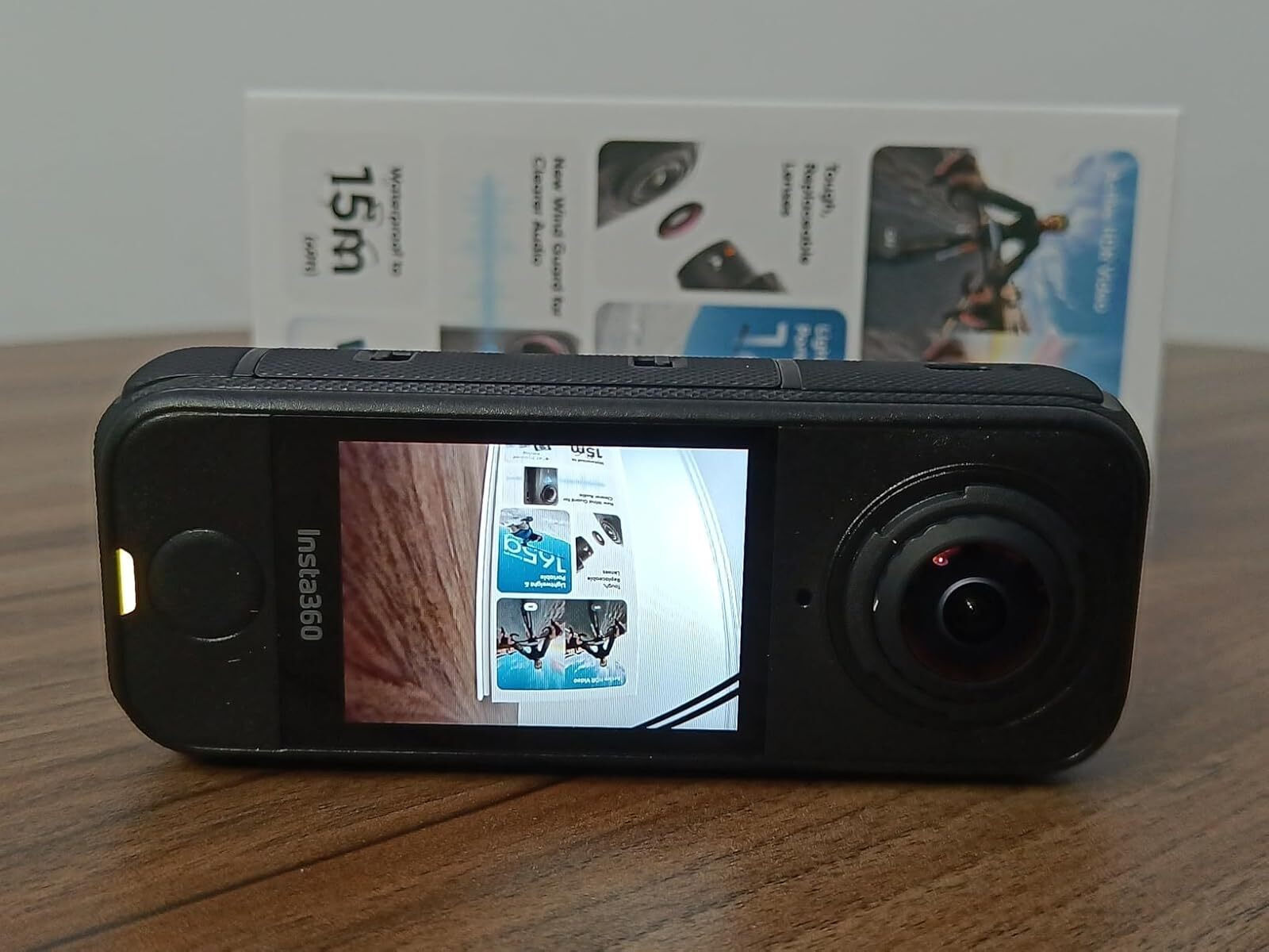 Insta360 X4 Air Action Camera 8K 360° Capture Underwater Standard Bundle with Touch Screen 2.5" and Wi-Fi Black