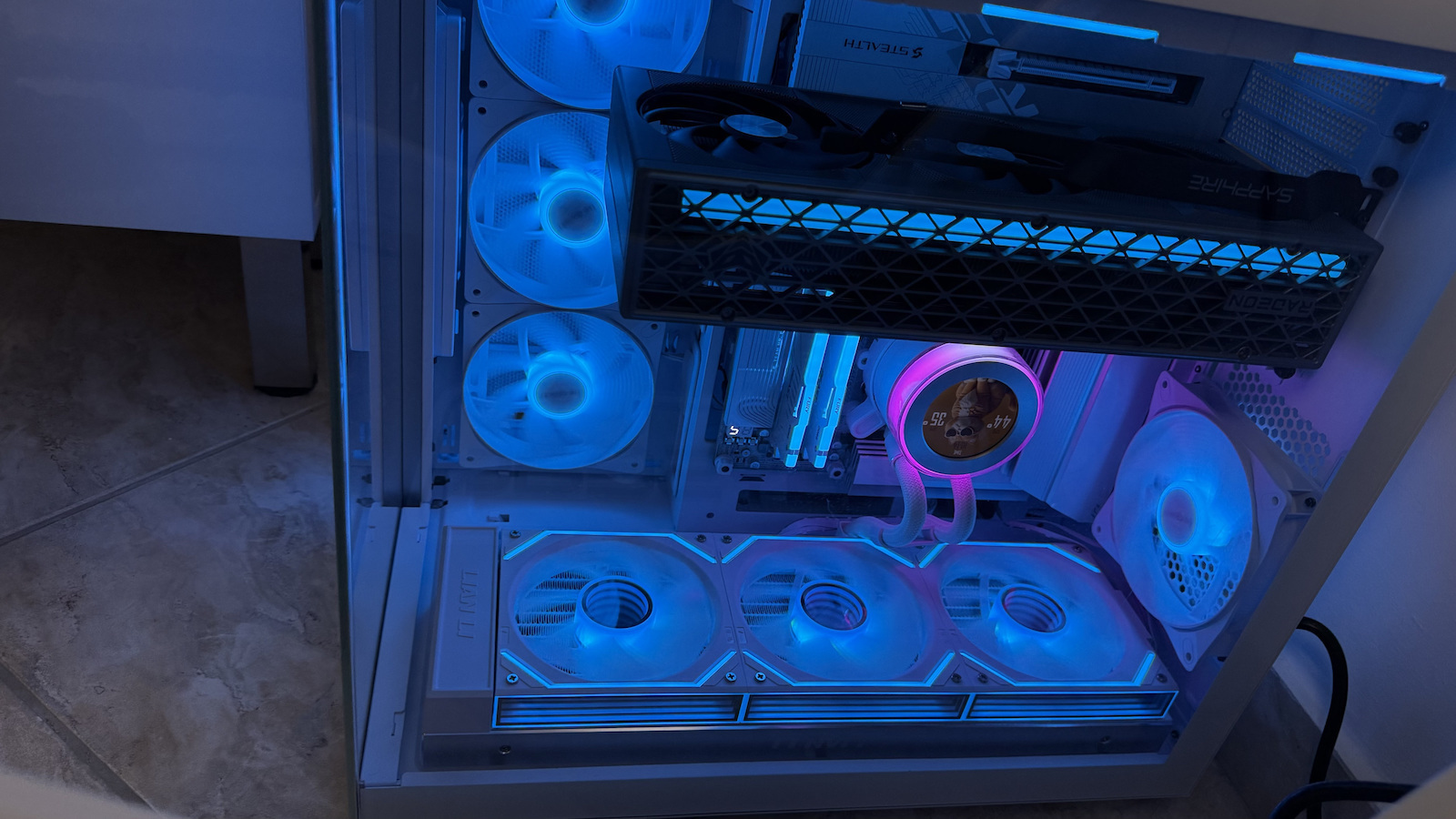 Be Quiet Light Base 600 LX Gaming Midi Tower Κουτί Υπολογιστή με Πλαϊνό Παράθυρο και RGB Φωτισμό Μαύρο