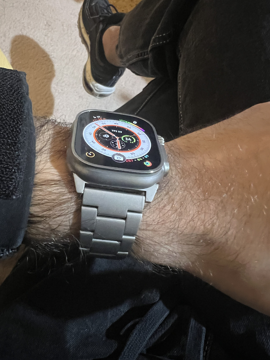 Uniq Osta Λουράκι Ανοξείδωτο Ατσάλι Ασημί (Apple Watch 42/44/45mm)