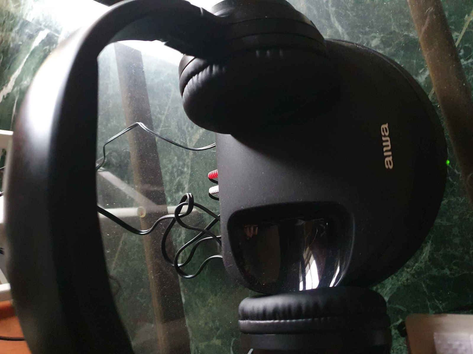 Aiwa WHF-930D Ασύρματα Bluetooth Over Ear Ακουστικά με Ραδιόφωνο και Quick Charge Μαύρα
