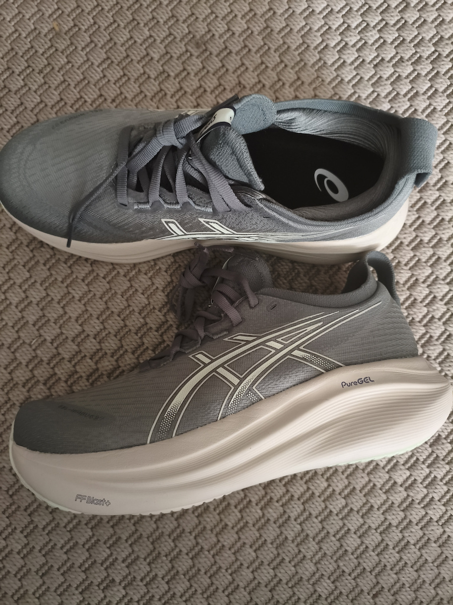 Gel-Nimbus 27 Women's Sport Shoes Running Grn