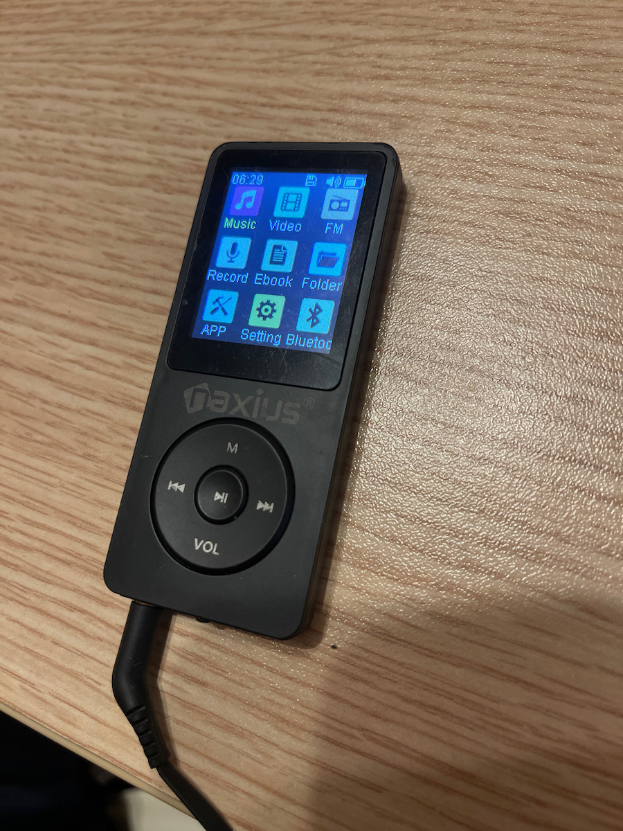 Naxius MP3 Player (8GB) with TFT Screen 1.8" Black