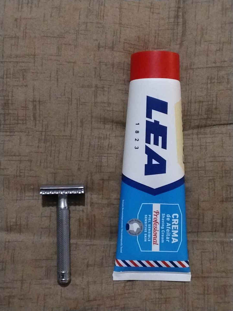 LEA Profesional Κρέμα Ξυρίσματος 250ml