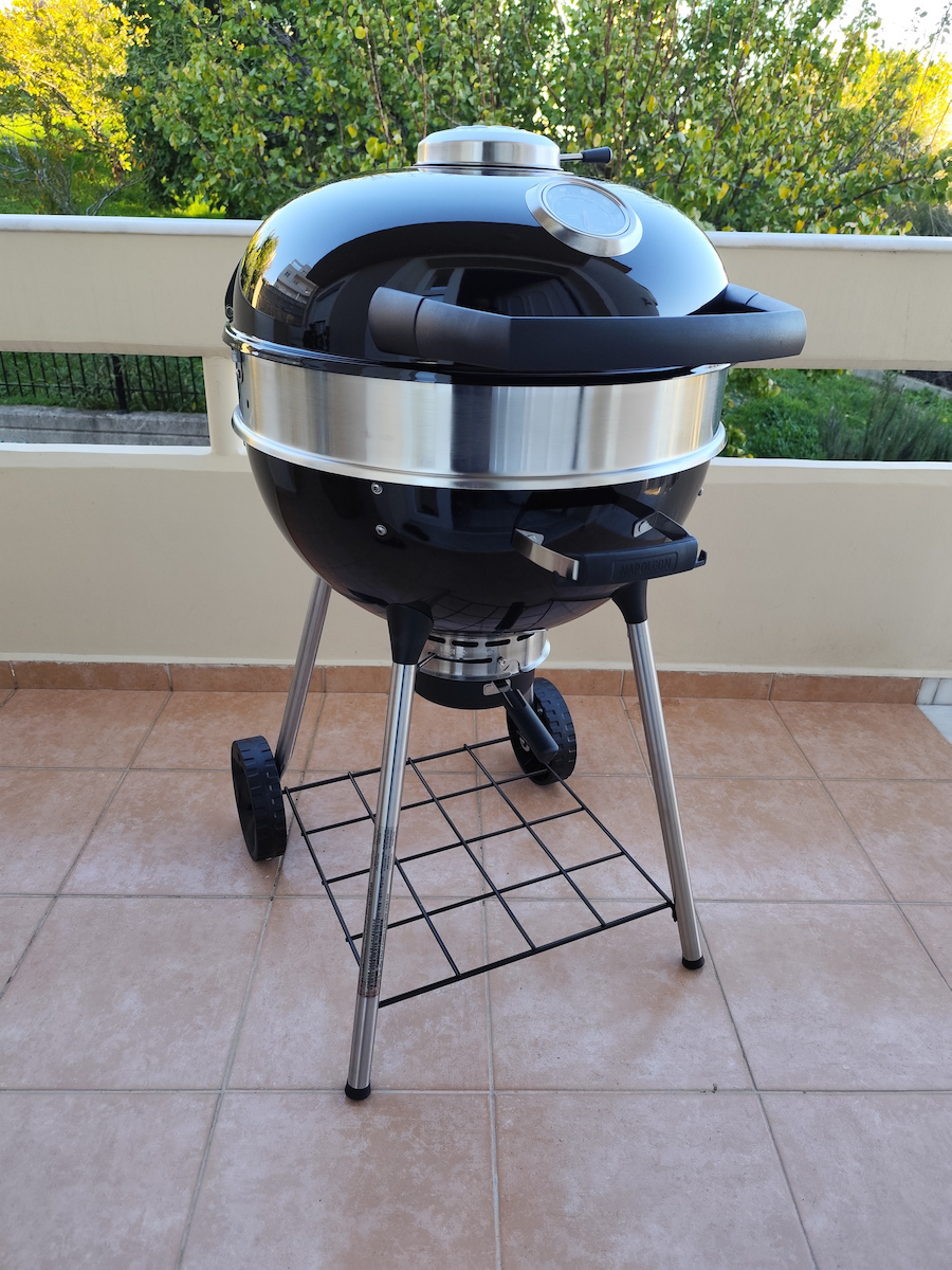 Napoleon Pro22kleg3 Stainless Steel Charcoal Kettle Grill With Lid And Thermometer 71x71cm