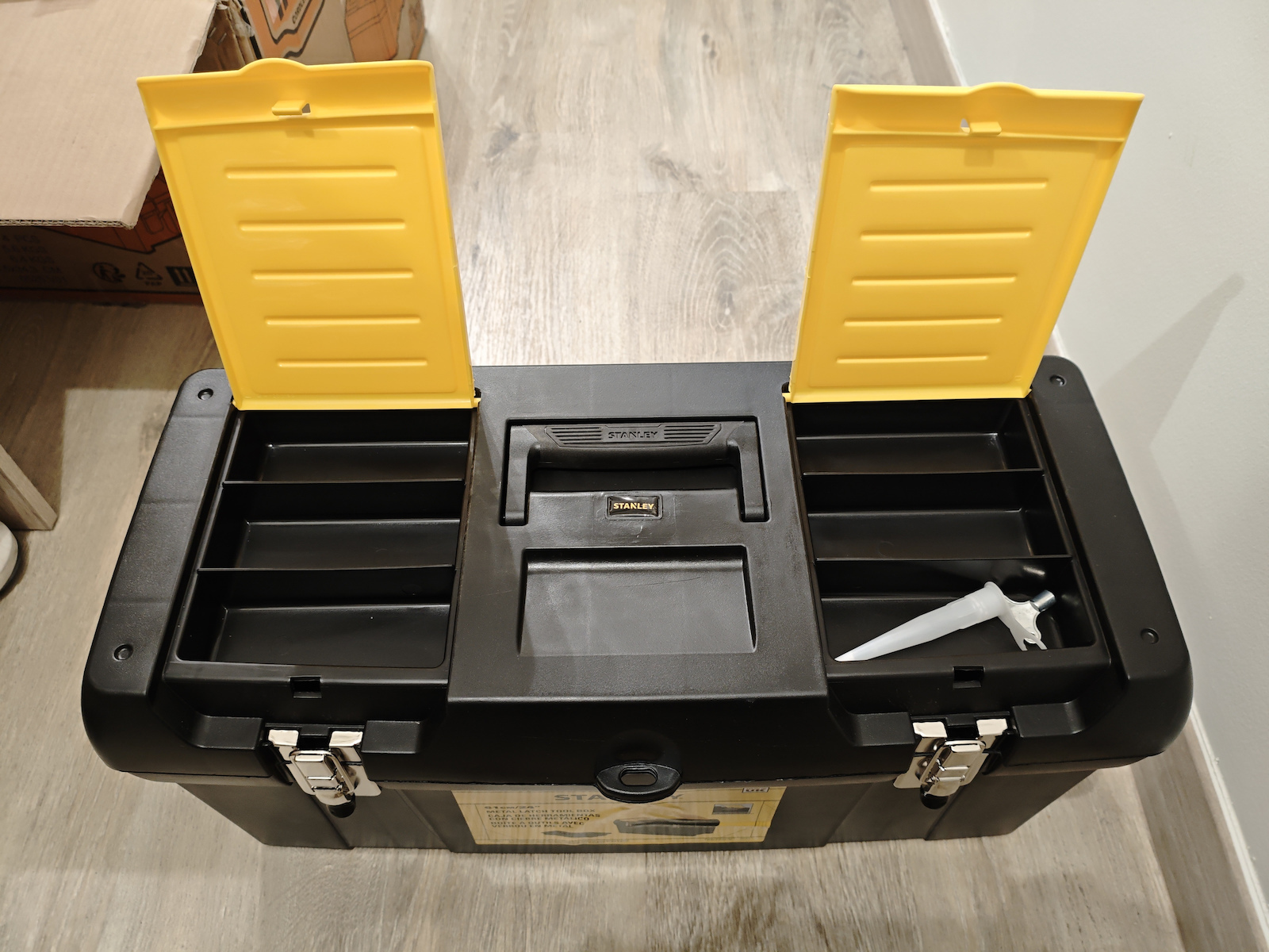 Stanley Series 2000 Hand Tool Case Plastic with Tobacco Case Dimensions: W41.1xD19.9xH18.5cm