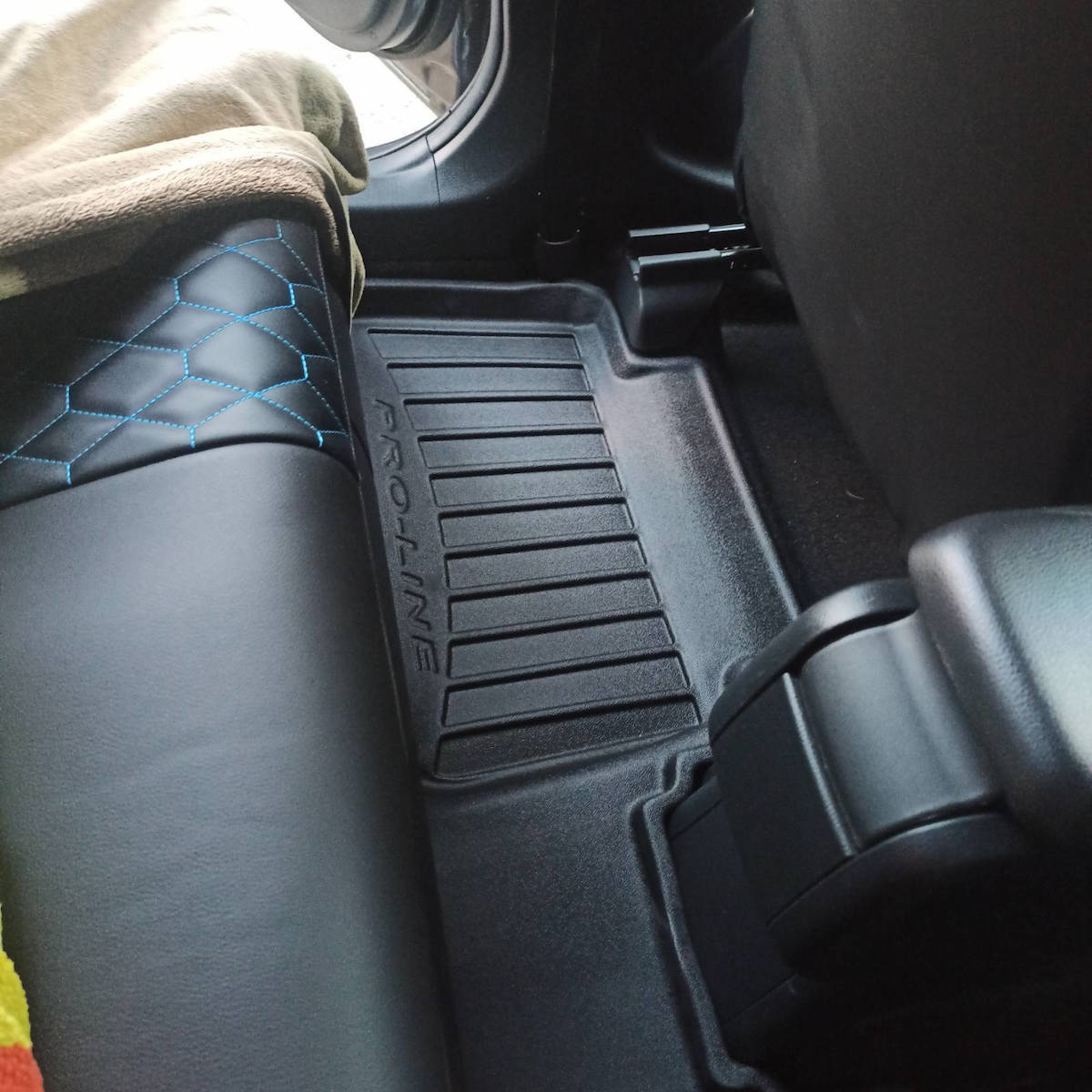 Frogum Set of Front and Rear Mats 3pcs Tray Type for Toyota Yaris 2022+ Black