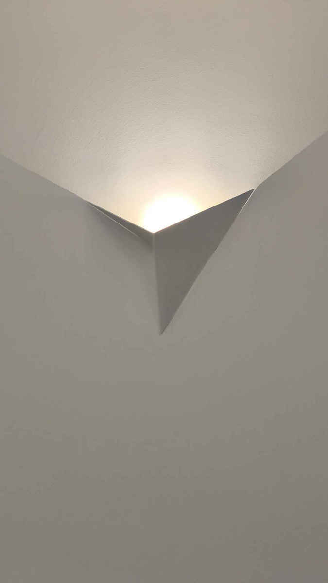 VK Lighting Μοντέρνο Φωτιστικό Τοίχου με Ενσωματωμένο LED και Θερμό Λευκό Φως 24.5x20.5εκ.