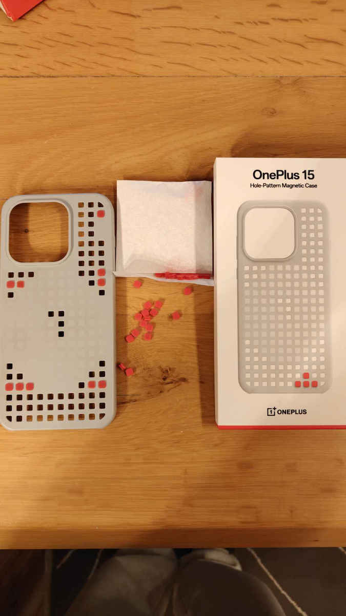 OnePlus Hole-pattern Magnetic Cover Back Cover Tempered Glass Gray (OnePlus 15 5G)