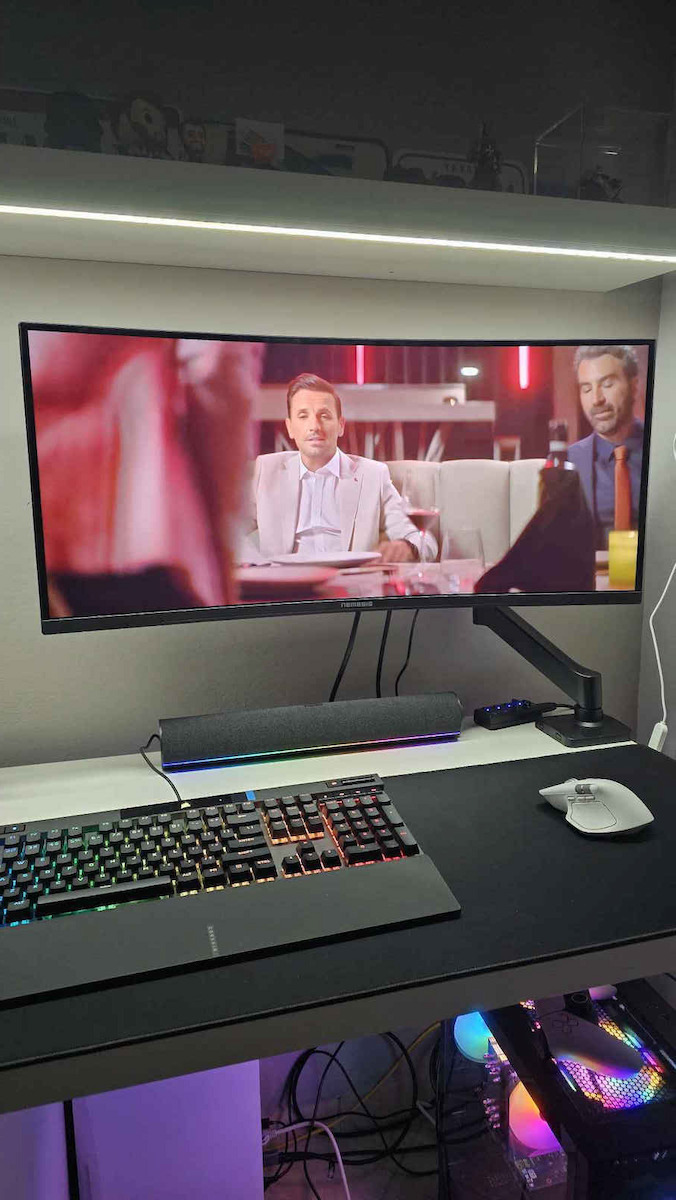 Brateck Halterung Auf dem Schreibtisch Monitor bis 32" (LDT97-C012E)