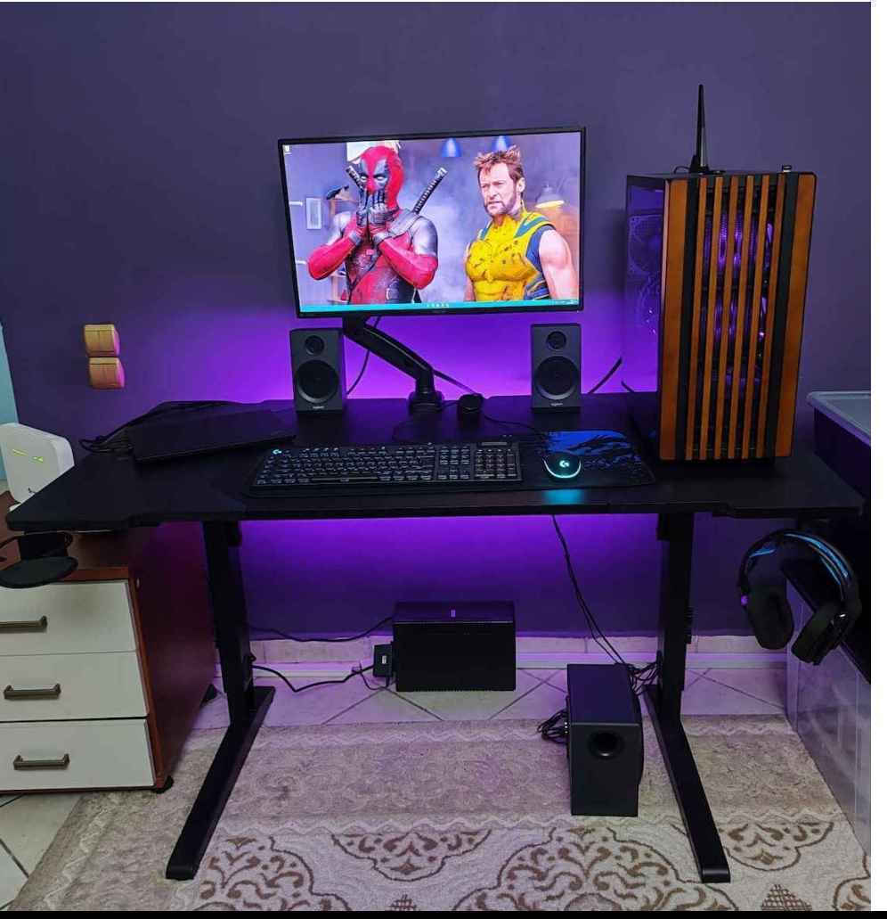 Геймърско Бюро Holm Дървено Черно С LED 140x75x70см