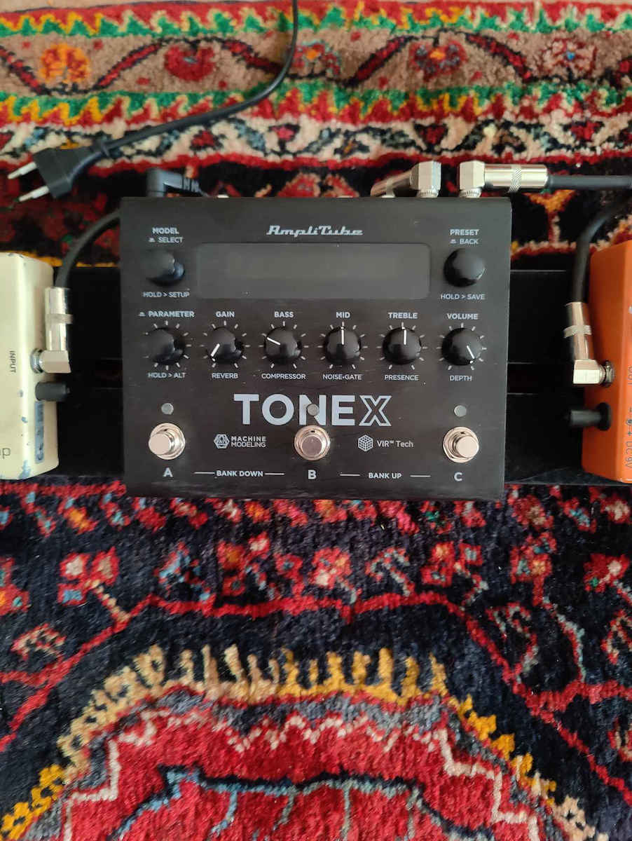 IK Multimedia ToneX Pedals Amplifier Distortion Electric Guitar