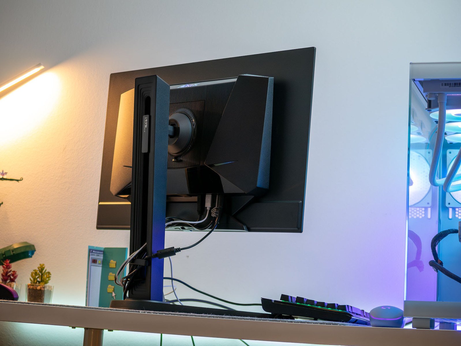 Gigabyte AORUS QD-OLED HDR Monitor 27" QHD 2560x1440 500Hz With Response Time 0.03ms GTG