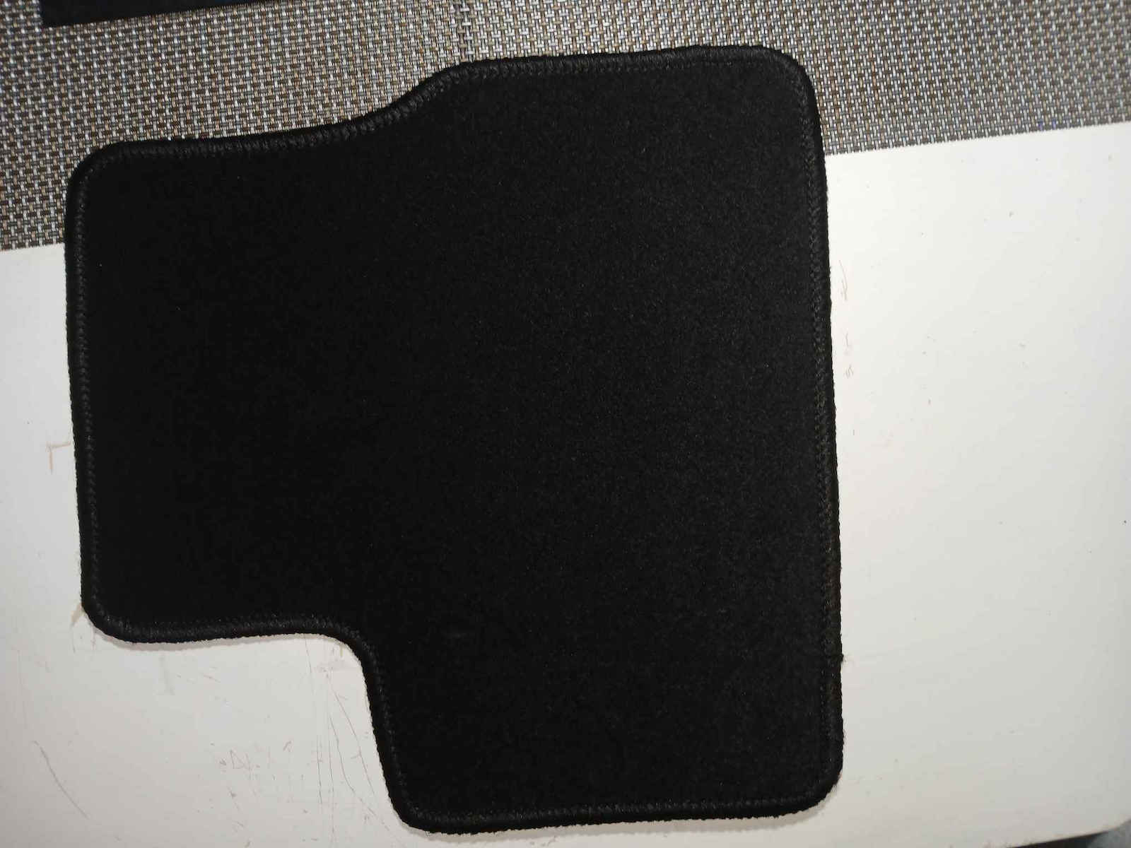 Autopataki Set of Front and Rear Mats 5pcs for Peugeot 207 2006-2014 Black