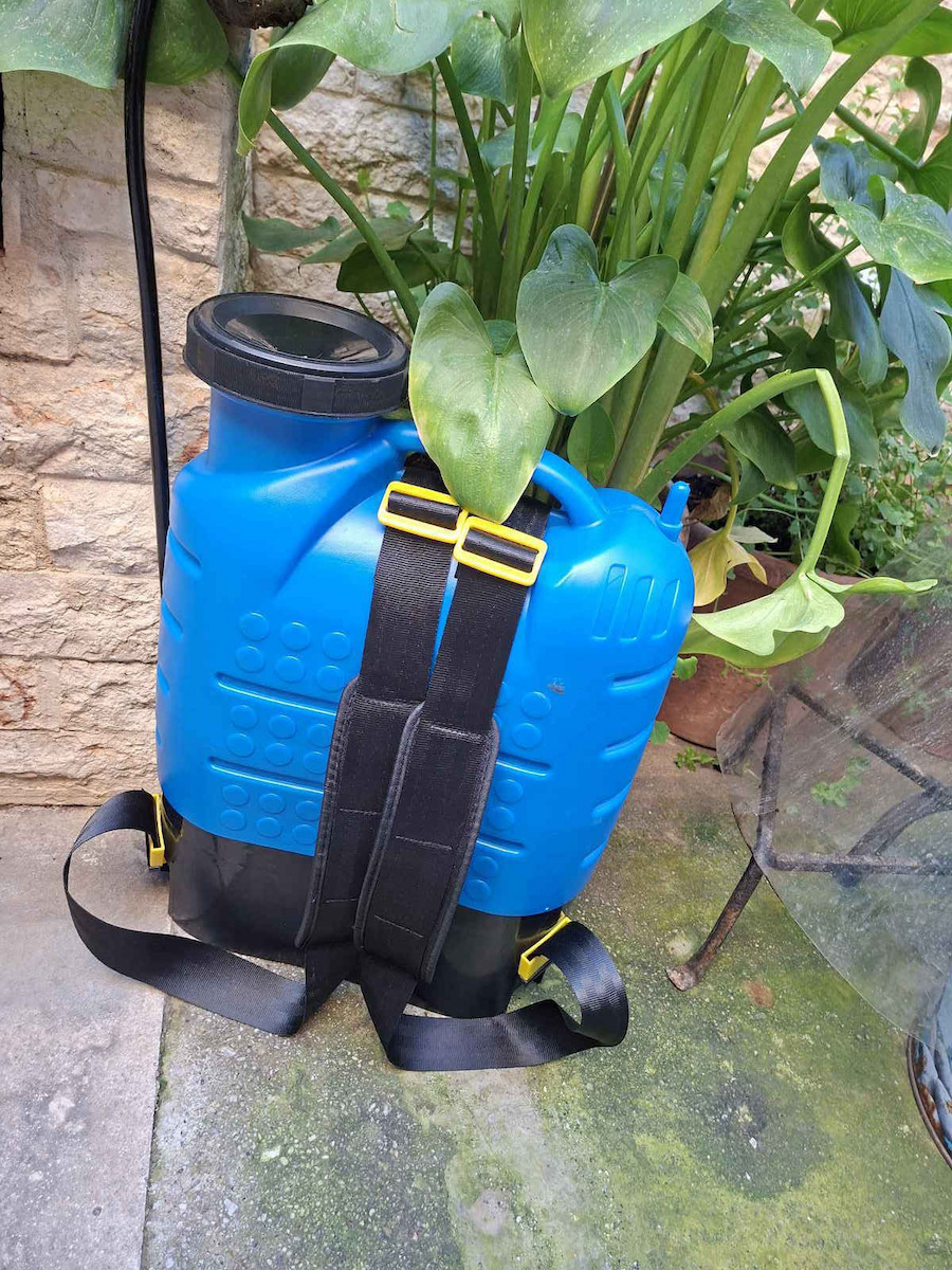 Cresman Pro-16MD Backpack Sprayer 12V with Battery 8Ah with Capacity 16lt 4bar