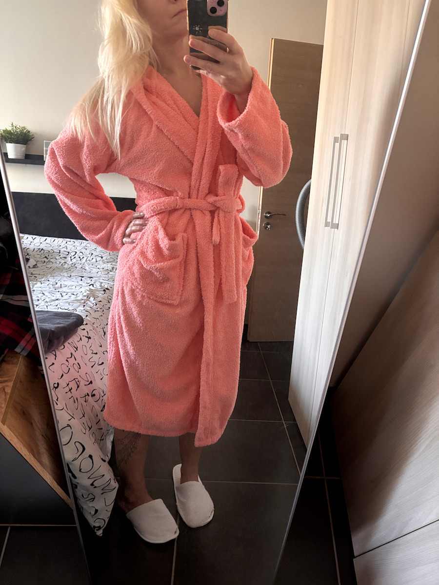 Dimcol 3010 Bathrobe with Hood Coral 420gr/m²