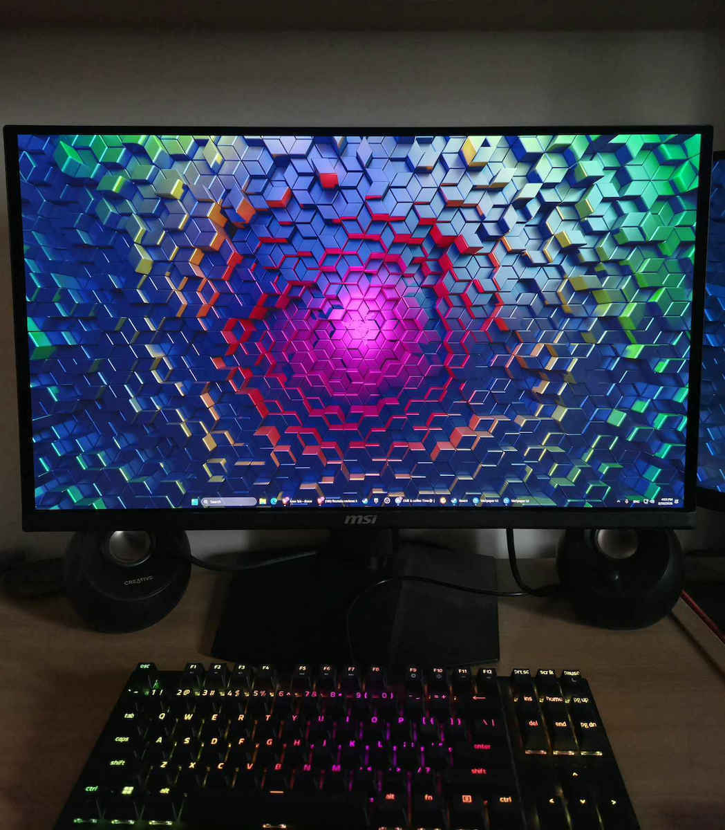 MSI MAG 271QP QD-OLED X24 HDR Spiele-Monitor 27 Zoll WQHD 2560x1440 240Hz mit Reaktionszeit 0.03ms GTG