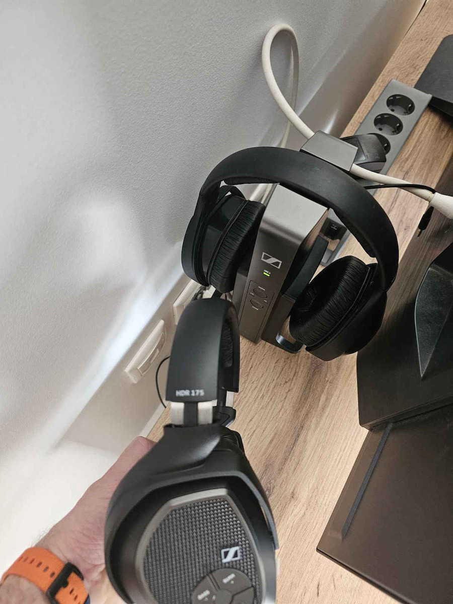Sennheiser RS 175-U Жични Over Ear Слушалки Черни