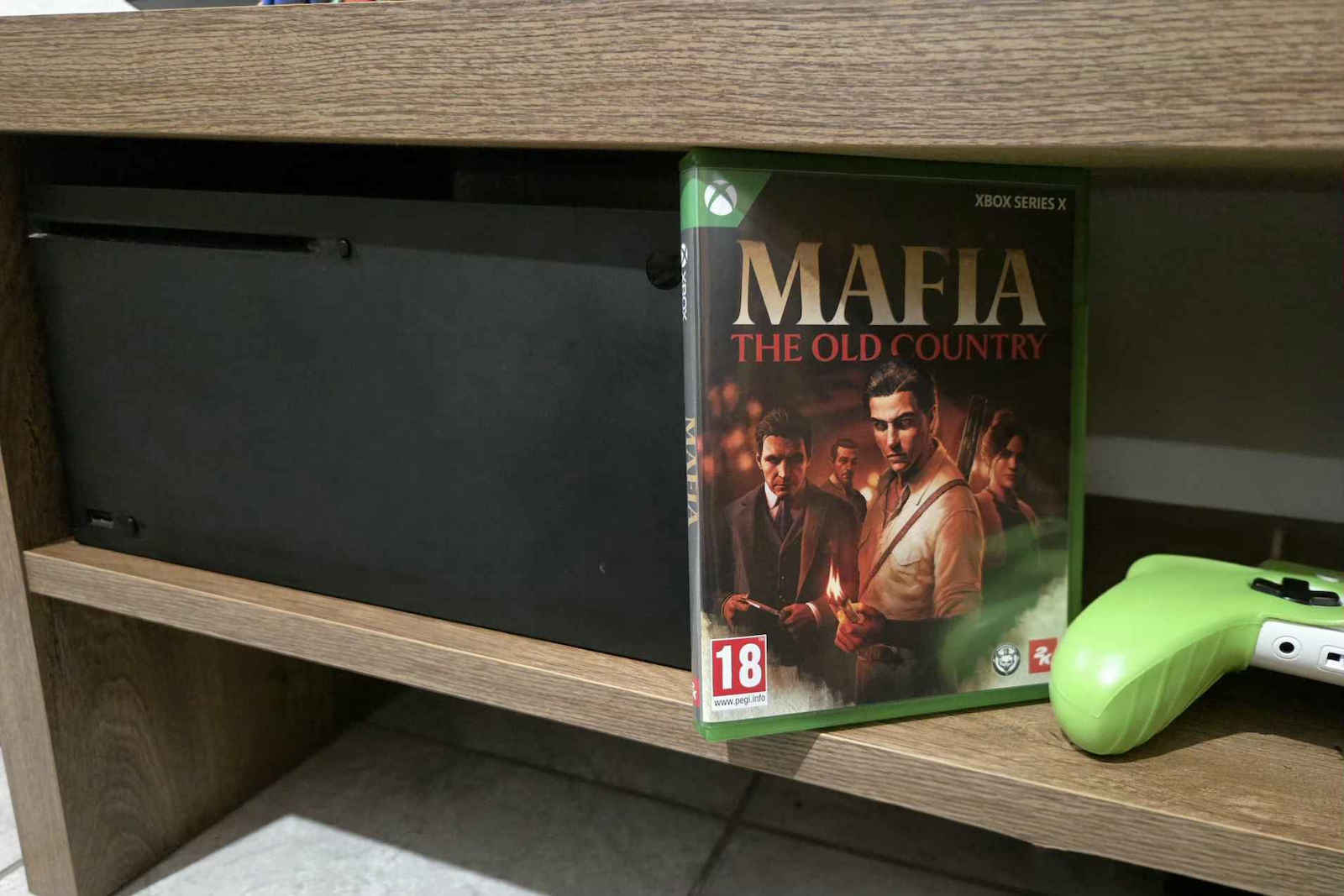 Mafia The Old Country + DLC Soldato Preorder Bonus Xbox Series X Game