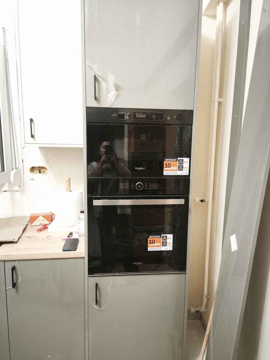 Whirlpool Over Counter Oven 73lt W59.5cm.