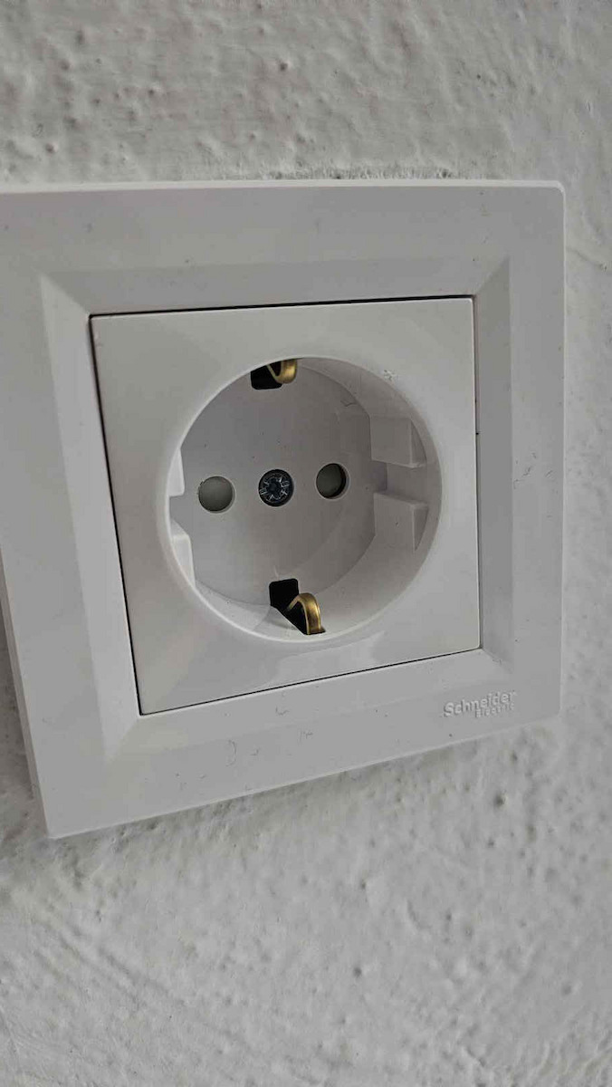Schneider Electric Asfora Power Socket White 1pcs