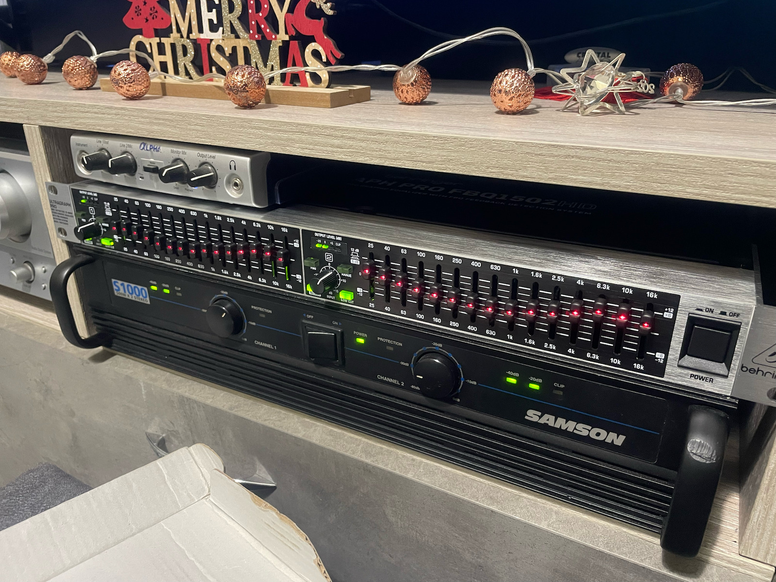 Behringer Ultragraph Pro FBQ 1502HD