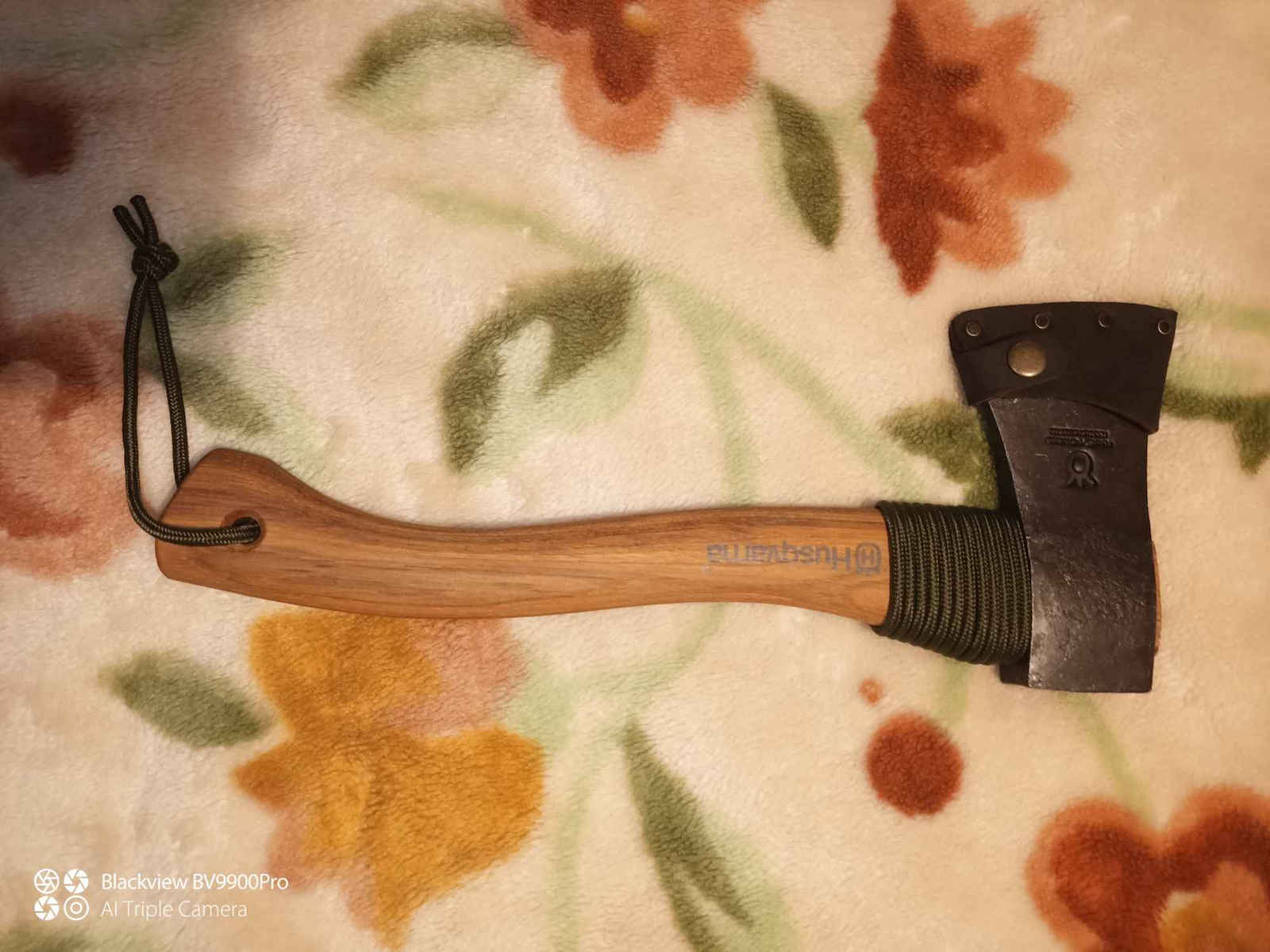 Husqvarna 576 92 64-01 Axe Shredding Length 37.5cm and Weight 600gr with Wooden Handle