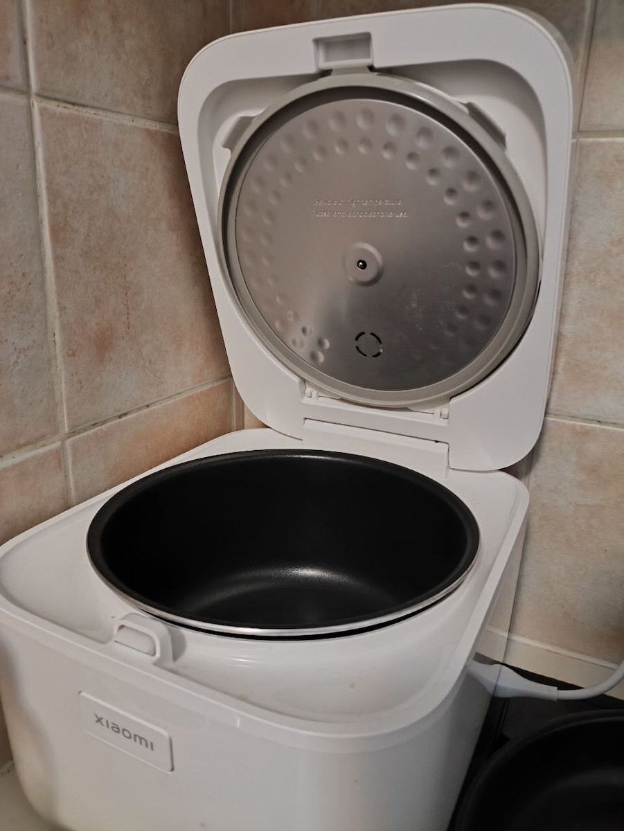 Xiaomi Rice Cooker 860W with Capacity 4lt
