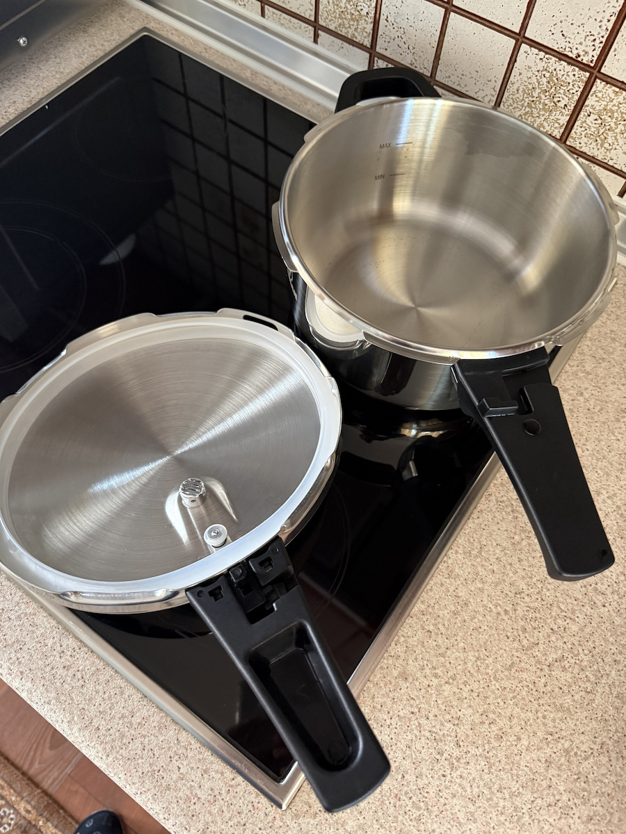 Human Pressure Cooker 8lt