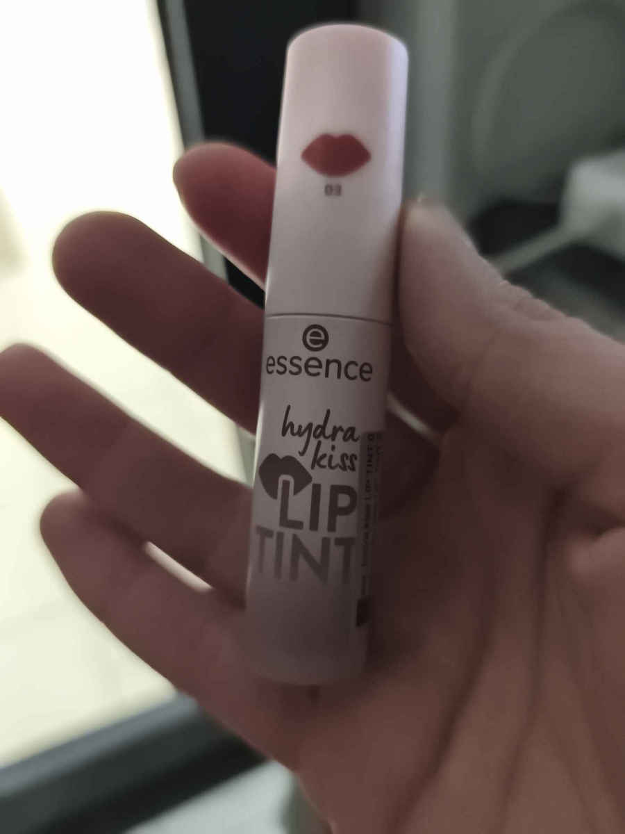 Essence Hydra Kiss Lip Gloss 01 Blushing Nude 4ml