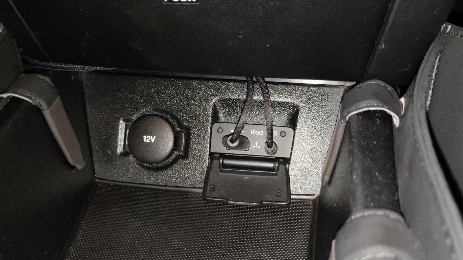 Ugreen Bluetooth Auto CM723 (AUX)