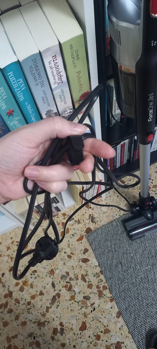 Izzy IZ-4201 Ηλεκτρική Σκούπα 2 σε 1 Stick & Χειρός 500W Μαύρη