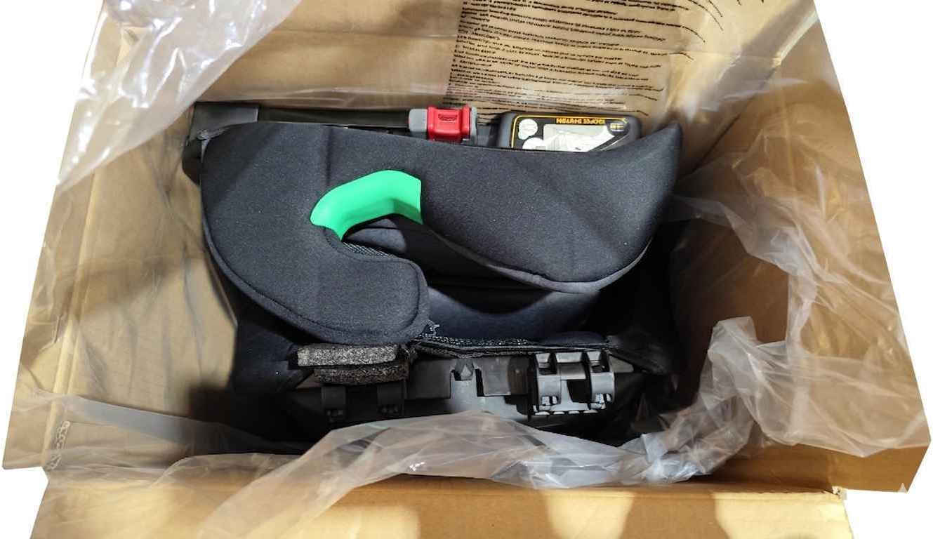 Nukido Louis Scaun Auto pentru Copii i-Size cu Isofix Negru 15-36 kg