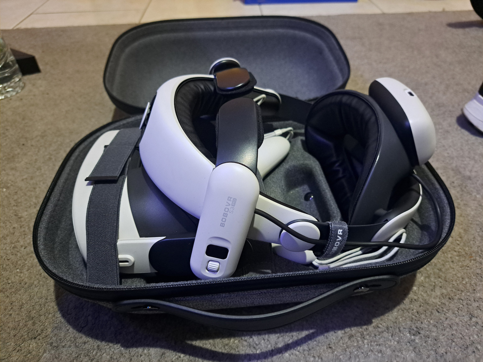 BOBOVR Battery Strap for Meta Quest 3 in White Colour