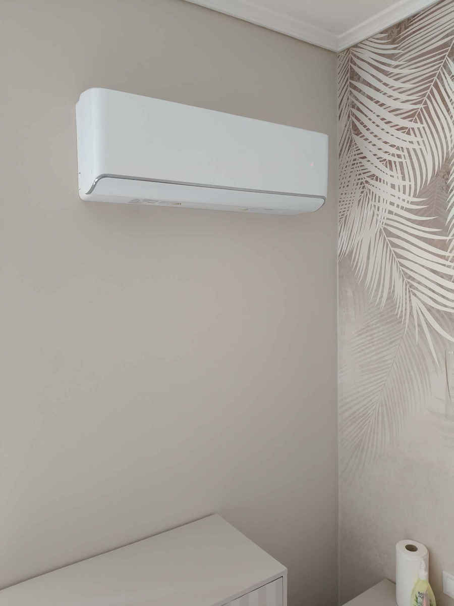 Gree Airy Κλιματιστικό Inverter 12000 BTU A+++/A++ με Τεχνητή Νοημοσύνη White
