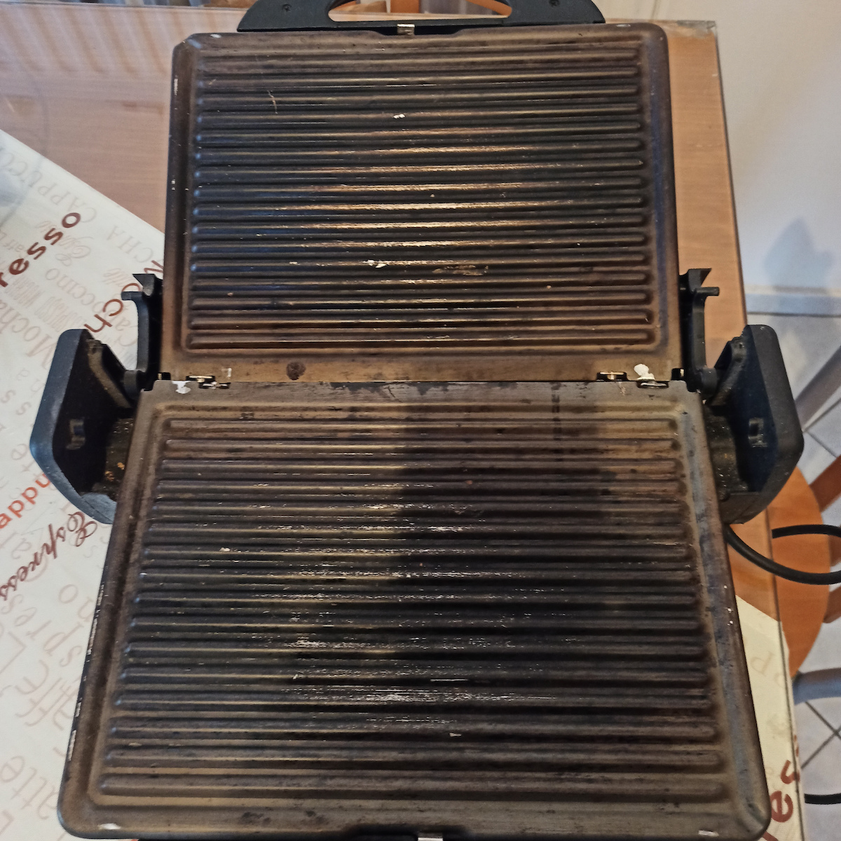 Kenwood Τοστιέρα Γκριλιέρα με Αποσπώμενες Πλάκες 2100W Γκρι