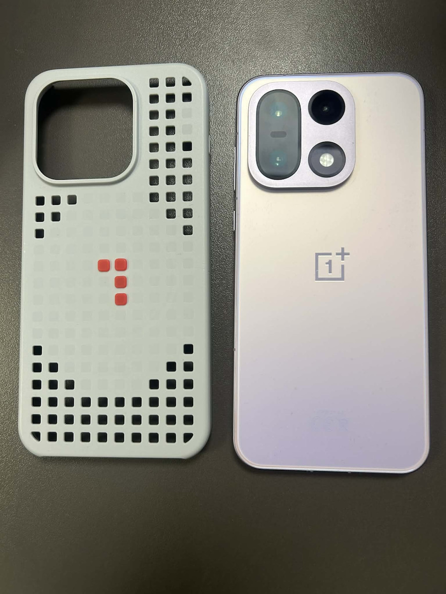 OnePlus Hole-pattern Magnetic Cover Back Cover Tempered Glass Gray (OnePlus 15 5G)