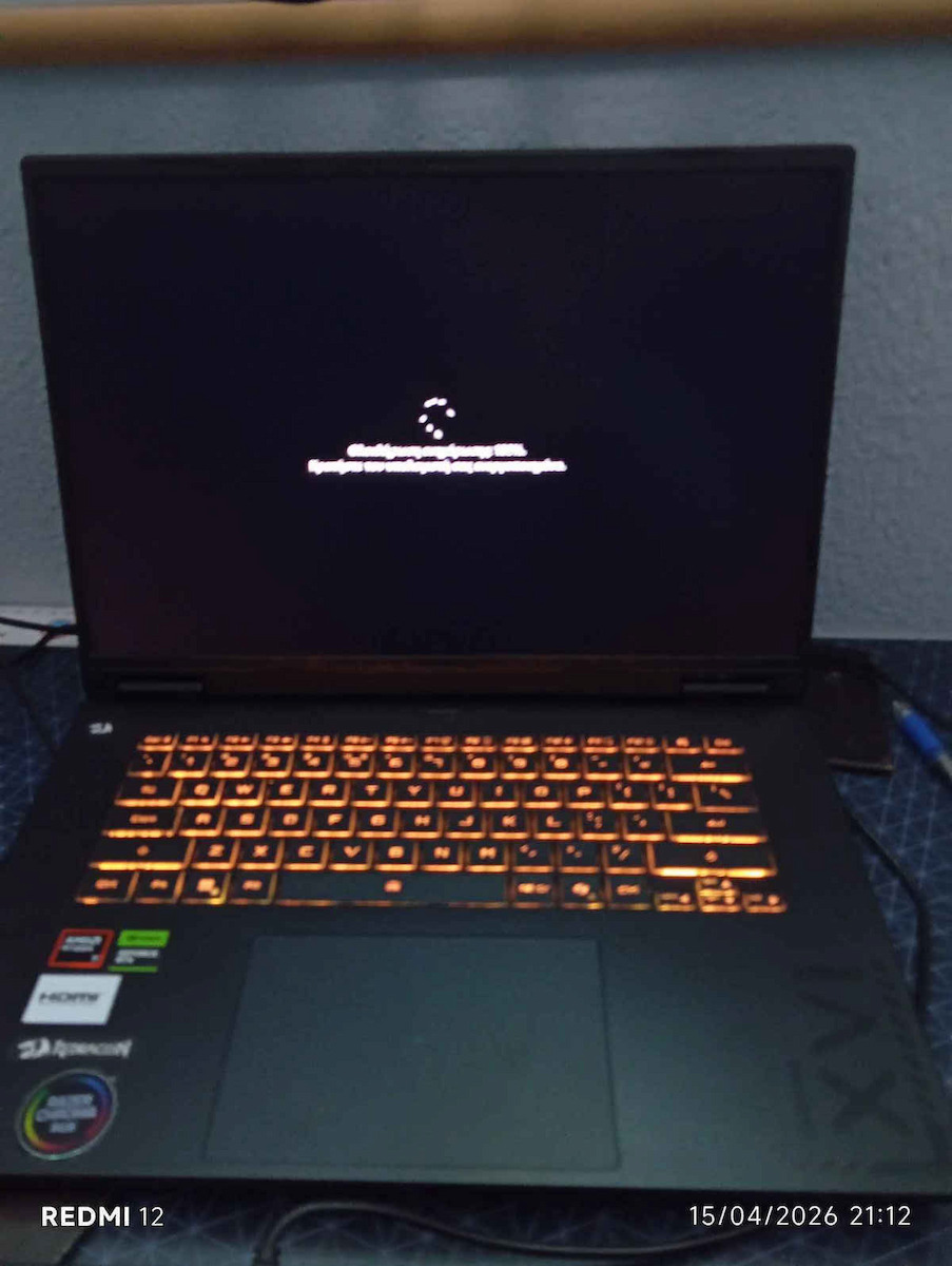 Gigabyte Gaming A16 16" FHD+ 165Hz (Ryzen 7-260/16GB/512GB SSD/GeForce RTX 5050/Без операционна система) (Международна английска клавиатура)