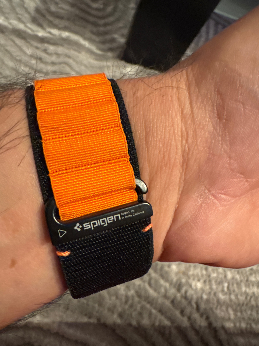 Spigen Wbf1 Strap Fabric Black Orange (Apple Watch 44/45/46/49 mm - Spigen)