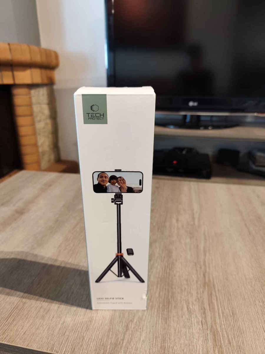 Tech-Protect L03S Selfie Stick Cell Phone Tripod Bluetooth Black