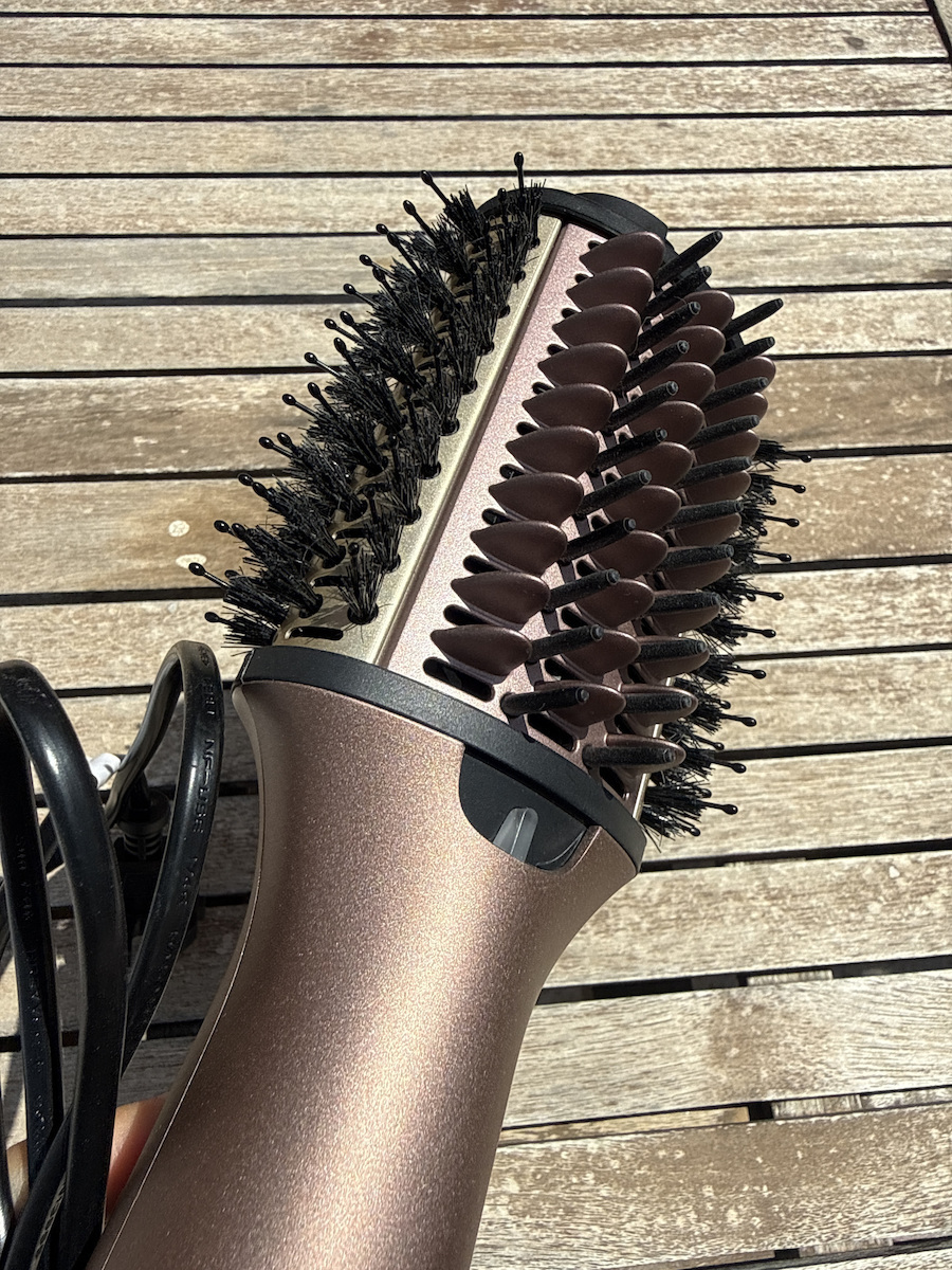 Babyliss Airpower Volume Ceramic Electric Brush with Air for Straightening 1000W