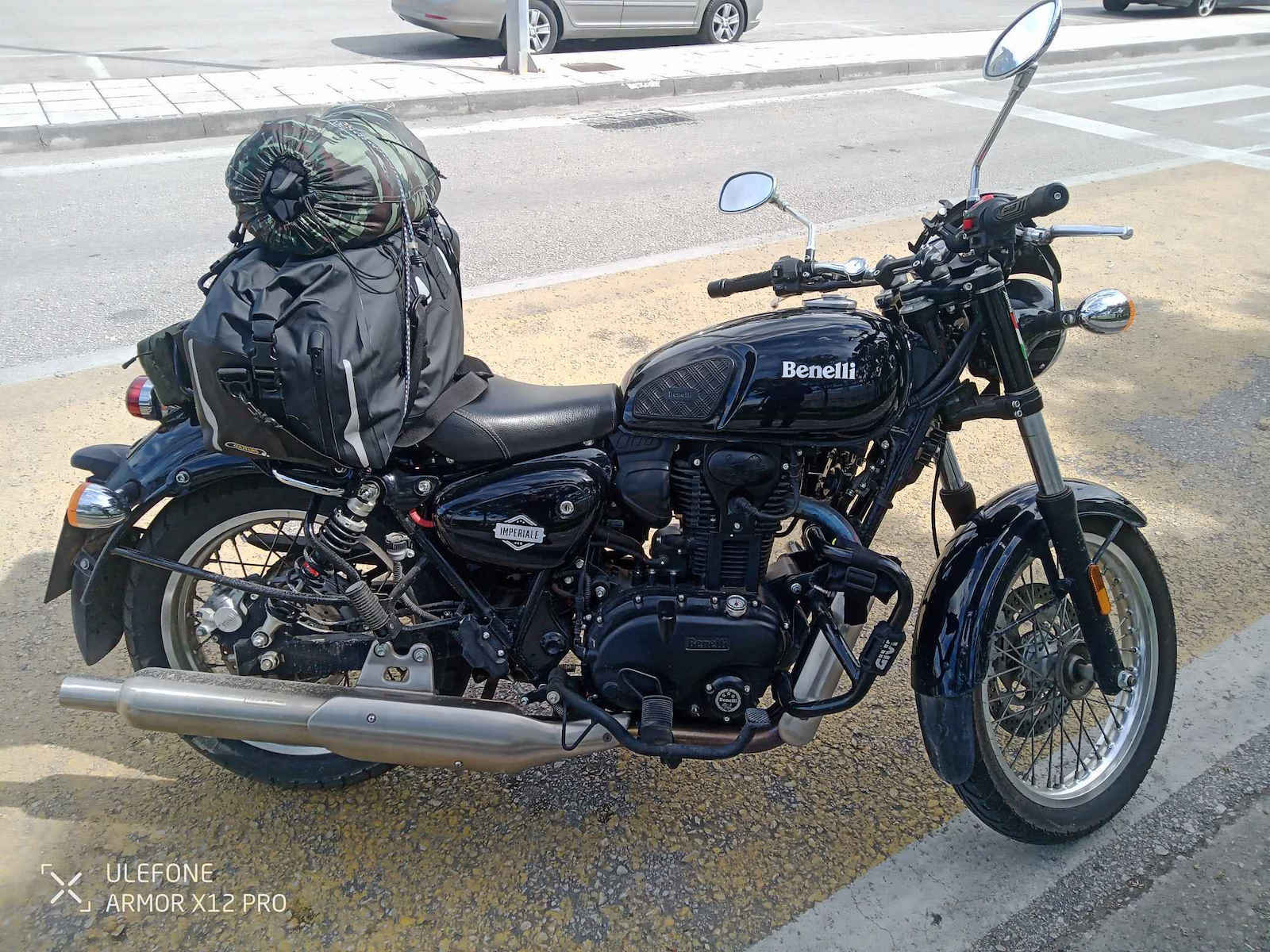 Loboo Tail Bag Classic Style Motorcycle Tail Bag Waterproof 40l in Black Colour